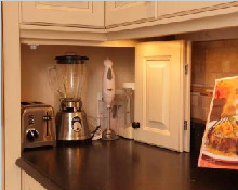 廚房收納各種逆天設(shè)計(jì)，再也不用擔(dān)心廚房亂糟糟了