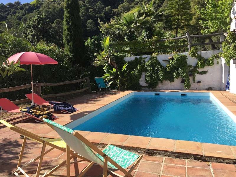 別墅游泳池設(shè)計(jì)五要素 別墅游泳池的類型