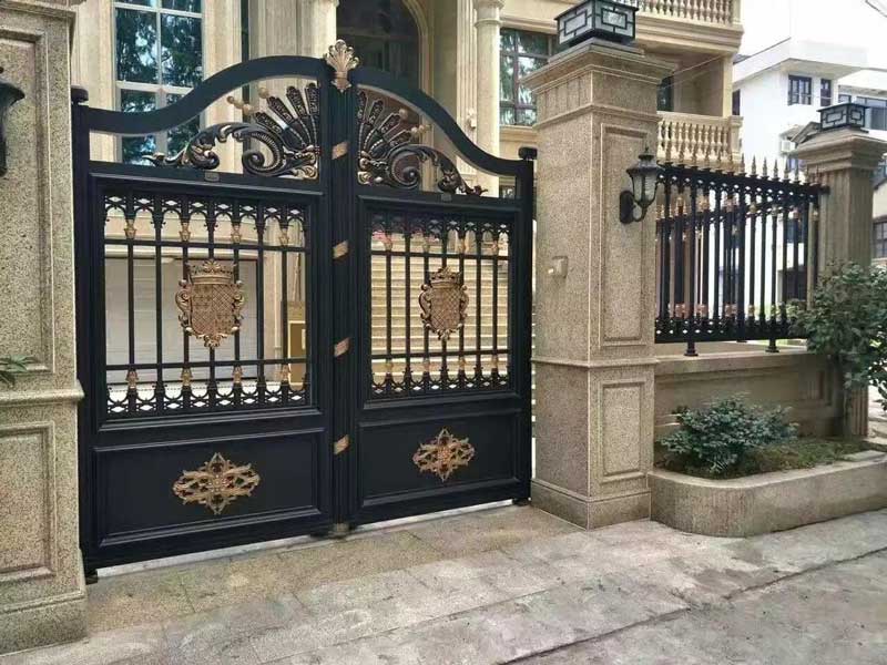 別墅裝修大門(mén)風(fēng)水學(xué)說(shuō)法 別墅裝修大門(mén)用哪種材質(zhì)好